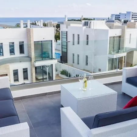 Lombardi Villa Protaras